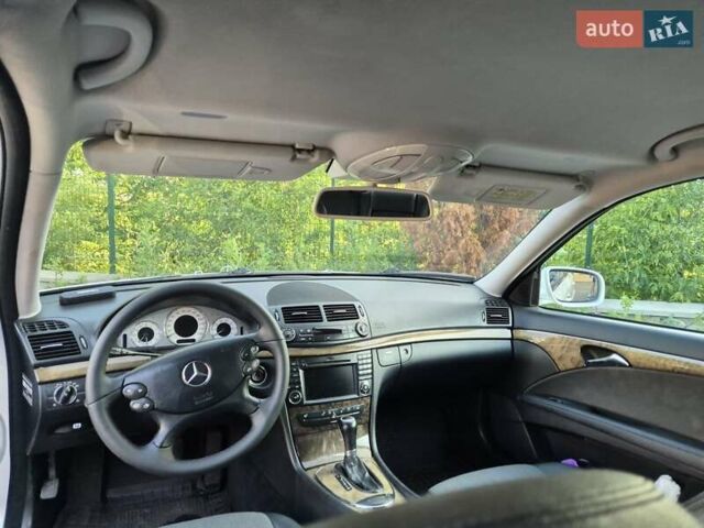 Серый Мерседес Е-Класс, объемом двигателя 1.8 л и пробегом 219 тыс. км за 10500 $, фото 27 на Automoto.ua