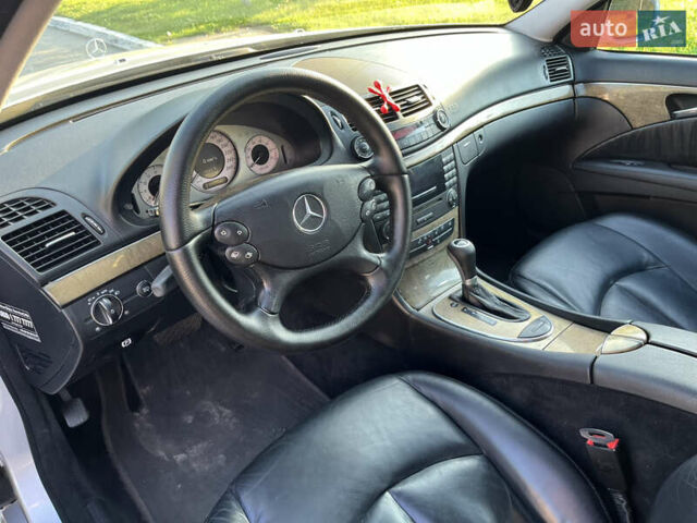 Серый Мерседес Е-Класс, объемом двигателя 1.8 л и пробегом 217 тыс. км за 7200 $, фото 11 на Automoto.ua