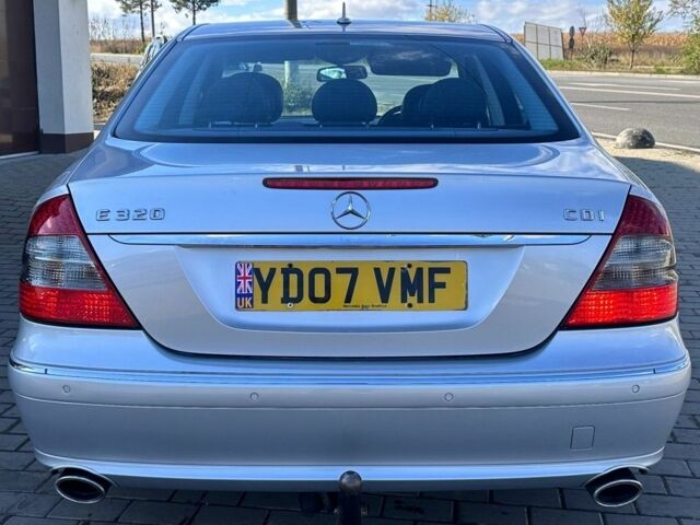 Мерседес Е-Клас 2007 у Глубокой на Automoto.ua Сірий Мерседес Е-Клас, об'ємом двигуна 3 л та пробігом 301 тис. км за 5255 $, фото 2 на Automoto.ua