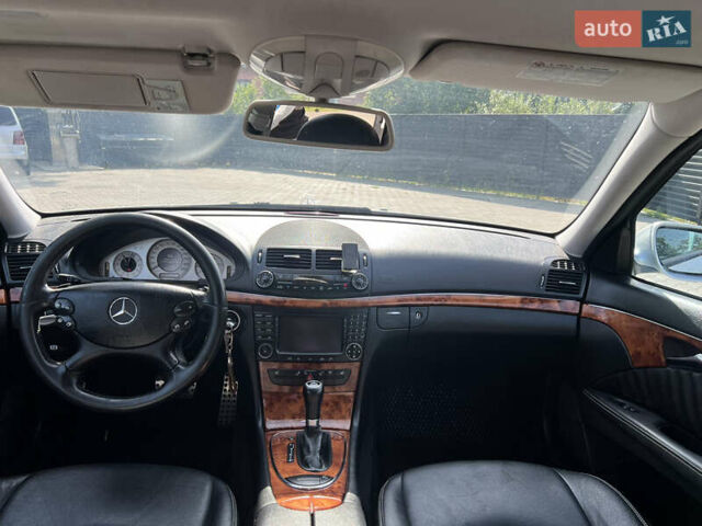 Серый Мерседес Е-Класс, объемом двигателя 3 л и пробегом 360 тыс. км за 10400 $, фото 7 на Automoto.ua