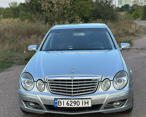 Серый Мерседес Е-Класс, объемом двигателя 2.15 л и пробегом 313 тыс. км за 8000 $, фото 2 на Automoto.ua