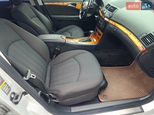 Серый Мерседес Е-Класс, объемом двигателя 2.99 л и пробегом 399 тыс. км за 9500 $, фото 42 на Automoto.ua