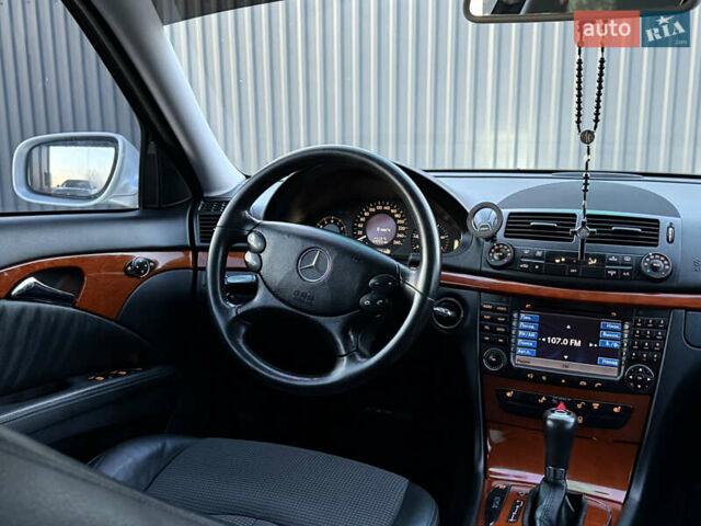 Сірий Мерседес Е-Клас, об'ємом двигуна 2.2 л та пробігом 295 тис. км за 9999 $, фото 28 на Automoto.ua