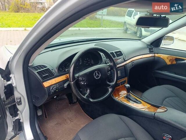Серый Мерседес Е-Класс, объемом двигателя 2.99 л и пробегом 399 тыс. км за 9500 $, фото 36 на Automoto.ua