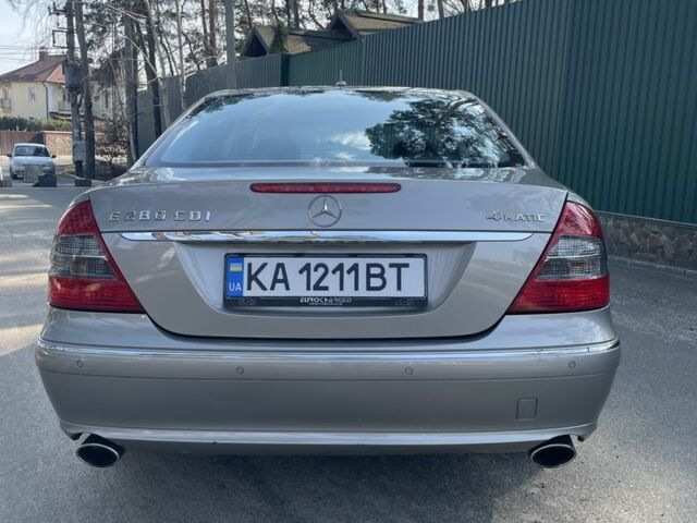 Серый Мерседес Е-Класс, объемом двигателя 3 л и пробегом 290 тыс. км за 11800 $, фото 3 на Automoto.ua