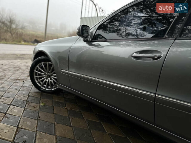 Серый Мерседес Е-Класс, объемом двигателя 3 л и пробегом 370 тыс. км за 8950 $, фото 18 на Automoto.ua