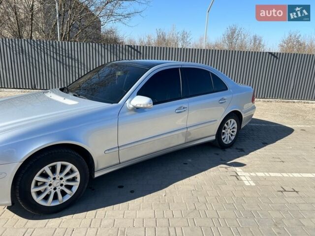 Серый Мерседес Е-Класс, объемом двигателя 3 л и пробегом 350 тыс. км за 11000 $, фото 3 на Automoto.ua