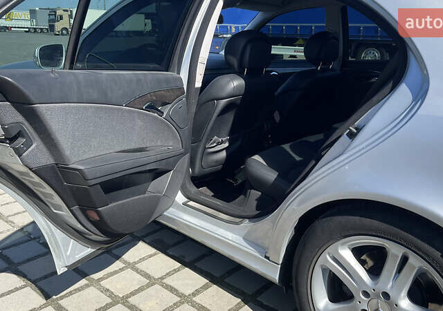 Сірий Мерседес Е-Клас, об'ємом двигуна 1.8 л та пробігом 151 тис. км за 9600 $, фото 11 на Automoto.ua