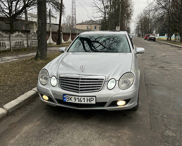 Серый Мерседес Е-Класс, объемом двигателя 3 л и пробегом 411 тыс. км за 8300 $, фото 35 на Automoto.ua