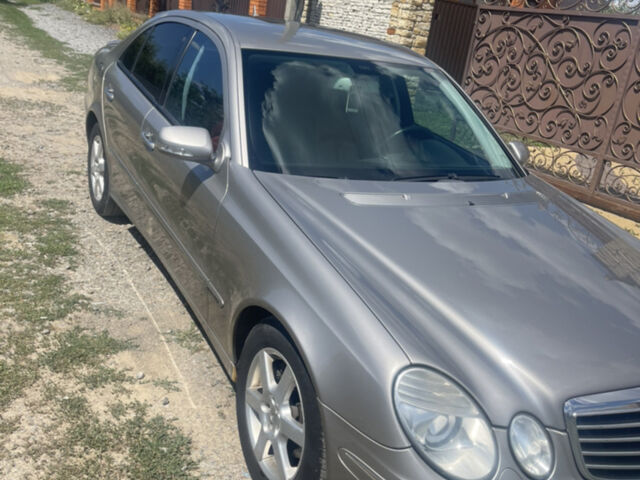 Сірий Мерседес Е-Клас, об'ємом двигуна 3 л та пробігом 266 тис. км за 6000 $, фото 1 на Automoto.ua