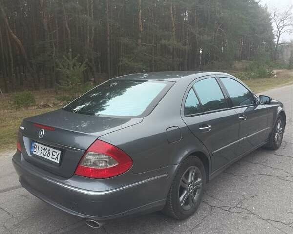 Серый Мерседес Е-Класс, объемом двигателя 3 л и пробегом 270 тыс. км за 10069 $, фото 2 на Automoto.ua