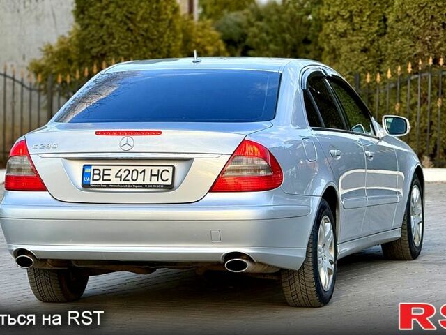 Серый Мерседес Е-Класс, объемом двигателя 3 л и пробегом 356 тыс. км за 6550 $, фото 4 на Automoto.ua