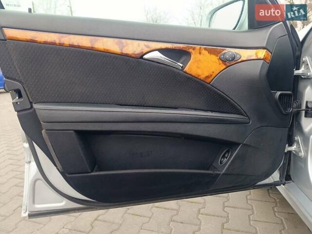 Серый Мерседес Е-Класс, объемом двигателя 2.99 л и пробегом 399 тыс. км за 9500 $, фото 38 на Automoto.ua