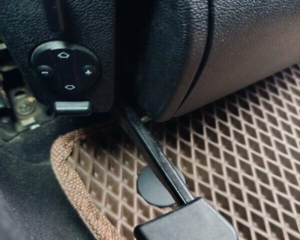 Серый Мерседес Е-Класс, объемом двигателя 2.99 л и пробегом 399 тыс. км за 9500 $, фото 35 на Automoto.ua