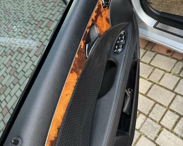 Серый Мерседес Е-Класс, объемом двигателя 1.8 л и пробегом 266 тыс. км за 8800 $, фото 4 на Automoto.ua