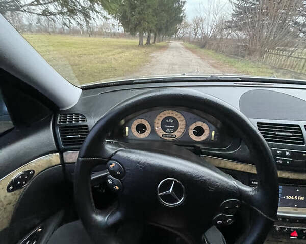 Сірий Мерседес Е-Клас, об'ємом двигуна 2.99 л та пробігом 373 тис. км за 8900 $, фото 21 на Automoto.ua