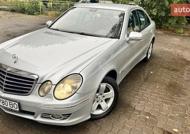 Сірий Мерседес Е-Клас, об'ємом двигуна 3 л та пробігом 244 тис. км за 8500 $, фото 1 на Automoto.ua