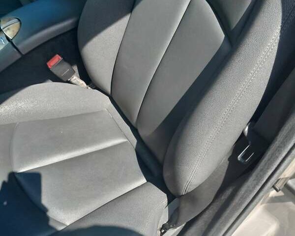 Серый Мерседес Е-Класс, объемом двигателя 2.5 л и пробегом 520 тыс. км за 8000 $, фото 7 на Automoto.ua