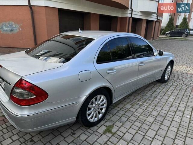 Серый Мерседес Е-Класс, объемом двигателя 1.8 л и пробегом 266 тыс. км за 8800 $, фото 2 на Automoto.ua