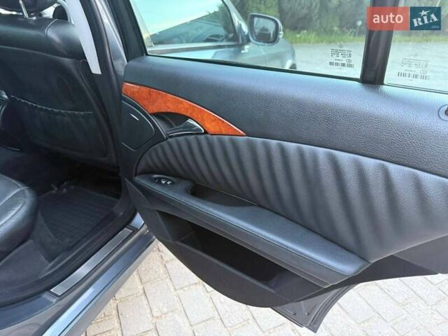 Сірий Мерседес Е-Клас, об'ємом двигуна 3 л та пробігом 366 тис. км за 10700 $, фото 21 на Automoto.ua