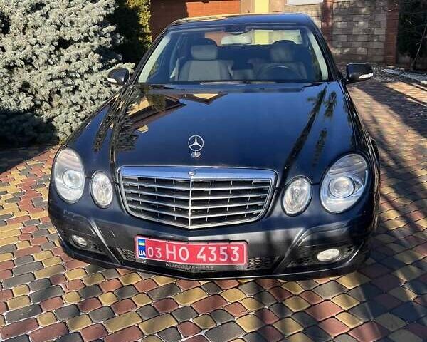 Серый Мерседес Е-Класс, объемом двигателя 2.2 л и пробегом 258 тыс. км за 11999 $, фото 1 на Automoto.ua