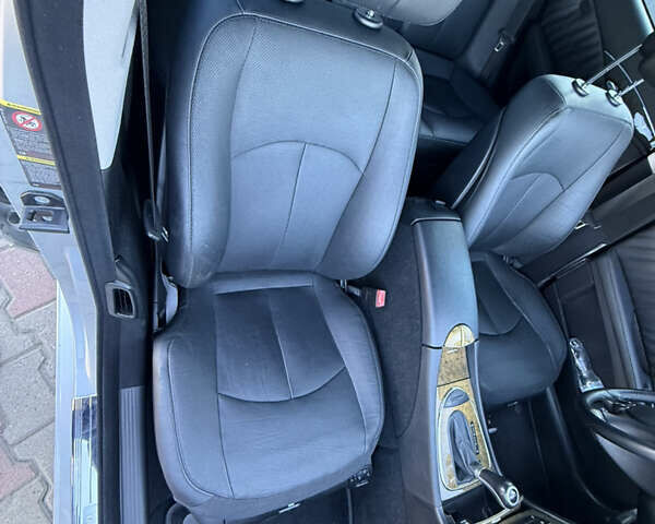 Серый Мерседес Е-Класс, объемом двигателя 3 л и пробегом 240 тыс. км за 15000 $, фото 20 на Automoto.ua