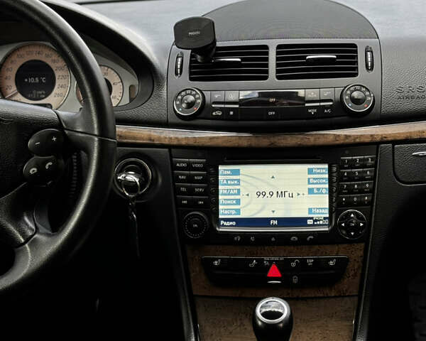 Мерседес Е-Клас 2008 у Львові на Automoto.ua Сірий Мерседес Е-Клас, об'ємом двигуна 2.99 л та пробігом 319 тис. км за 11500 $, фото 32 на Automoto.ua