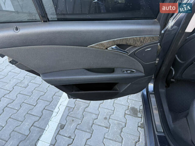 Сірий Мерседес Е-Клас, об'ємом двигуна 2.15 л та пробігом 502 тис. км за 8700 $, фото 36 на Automoto.ua