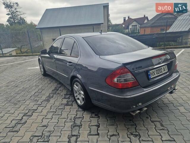 Сірий Мерседес Е-Клас, об'ємом двигуна 1.8 л та пробігом 254 тис. км за 7700 $, фото 11 на Automoto.ua