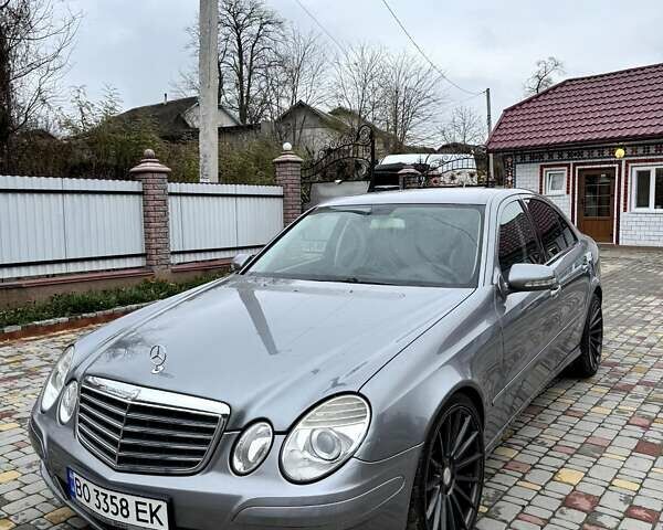 Серый Мерседес Е-Класс, объемом двигателя 2.2 л и пробегом 161 тыс. км за 9599 $, фото 1 на Automoto.ua