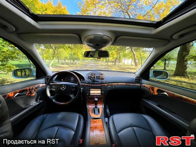 Серый Мерседес Е-Класс, объемом двигателя 2.1 л и пробегом 345 тыс. км за 11300 $, фото 8 на Automoto.ua