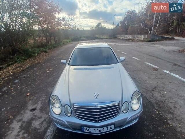 Серый Мерседес Е-Класс, объемом двигателя 3 л и пробегом 382 тыс. км за 10550 $, фото 11 на Automoto.ua