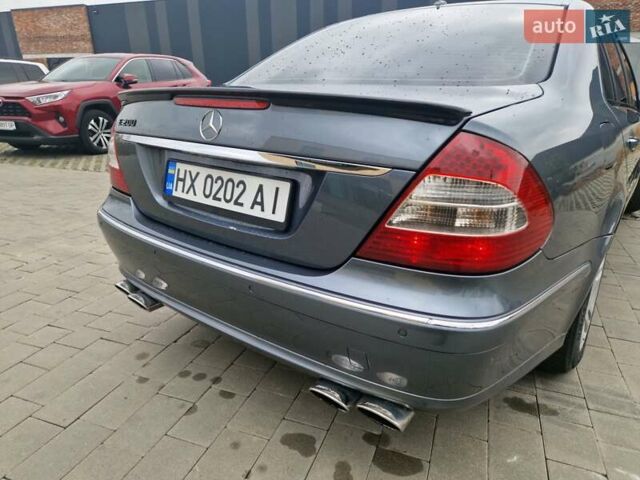 Серый Мерседес Е-Класс, объемом двигателя 1.8 л и пробегом 256 тыс. км за 8600 $, фото 14 на Automoto.ua