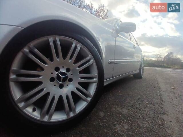 Серый Мерседес Е-Класс, объемом двигателя 3 л и пробегом 382 тыс. км за 10550 $, фото 13 на Automoto.ua