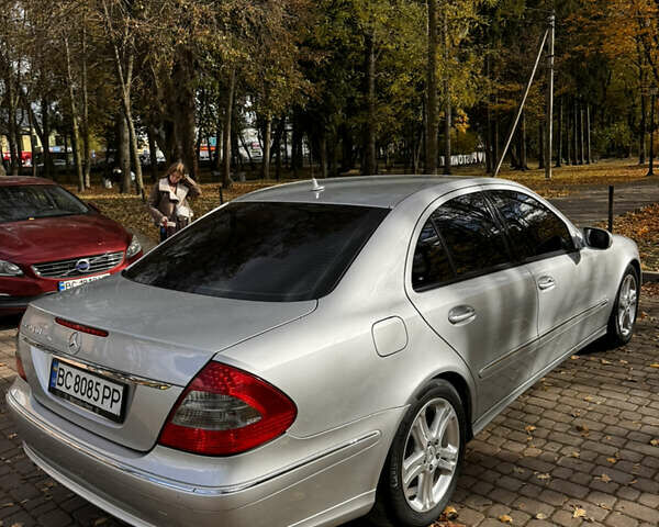 Мерседес Е-Клас 2008 у Львові на Automoto.ua Сірий Мерседес Е-Клас, об'ємом двигуна 2.99 л та пробігом 319 тис. км за 11500 $, фото 21 на Automoto.ua