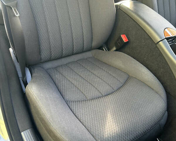 Серый Мерседес Е-Класс, объемом двигателя 2.15 л и пробегом 249 тыс. км за 13100 $, фото 51 на Automoto.ua