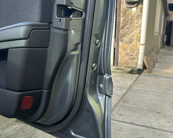 Серый Мерседес Е-Класс, объемом двигателя 2.15 л и пробегом 249 тыс. км за 13100 $, фото 63 на Automoto.ua