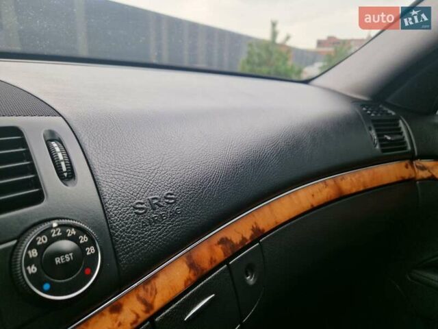 Серый Мерседес Е-Класс, объемом двигателя 1.8 л и пробегом 256 тыс. км за 8600 $, фото 33 на Automoto.ua