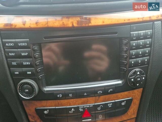 Серый Мерседес Е-Класс, объемом двигателя 1.8 л и пробегом 256 тыс. км за 8600 $, фото 31 на Automoto.ua