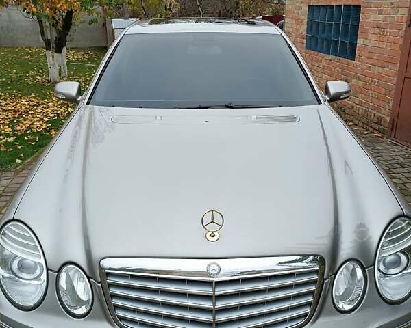 Серый Мерседес Е-Класс, объемом двигателя 2.15 л и пробегом 259 тыс. км за 10400 $, фото 51 на Automoto.ua