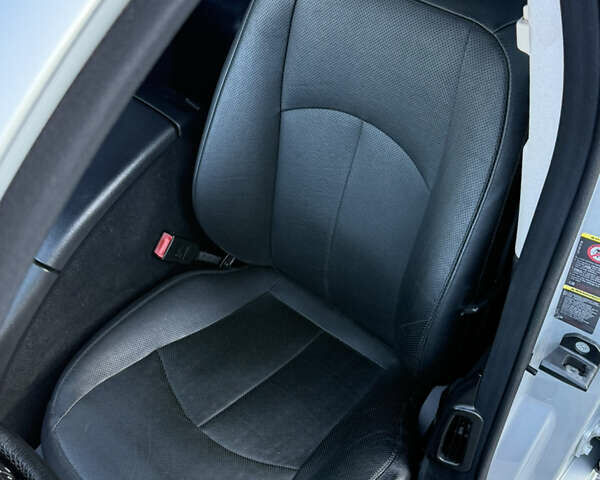 Серый Мерседес Е-Класс, объемом двигателя 3 л и пробегом 240 тыс. км за 15000 $, фото 14 на Automoto.ua