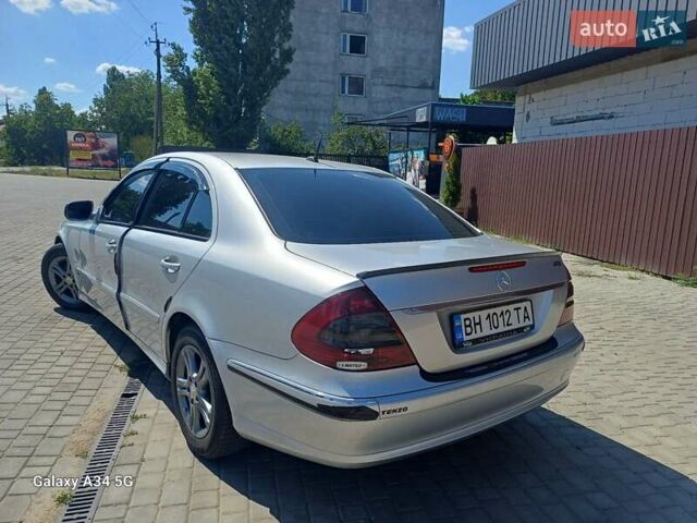 Сірий Мерседес Е-Клас, об'ємом двигуна 2.15 л та пробігом 265 тис. км за 8900 $, фото 5 на Automoto.ua