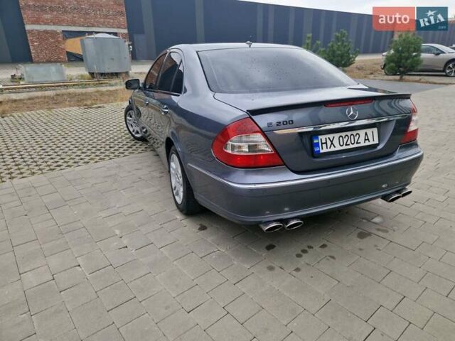 Серый Мерседес Е-Класс, объемом двигателя 1.8 л и пробегом 256 тыс. км за 8600 $, фото 12 на Automoto.ua