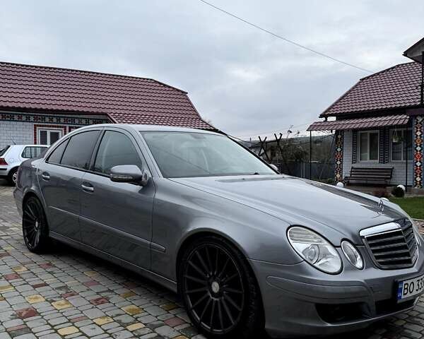 Серый Мерседес Е-Класс, объемом двигателя 2.2 л и пробегом 161 тыс. км за 9599 $, фото 15 на Automoto.ua