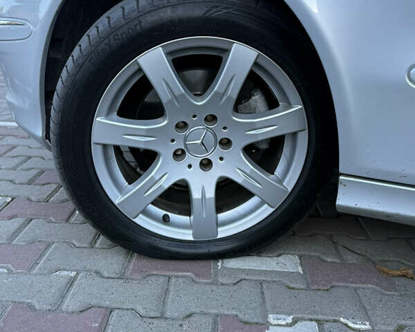 Серый Мерседес Е-Класс, объемом двигателя 3 л и пробегом 240 тыс. км за 15000 $, фото 8 на Automoto.ua