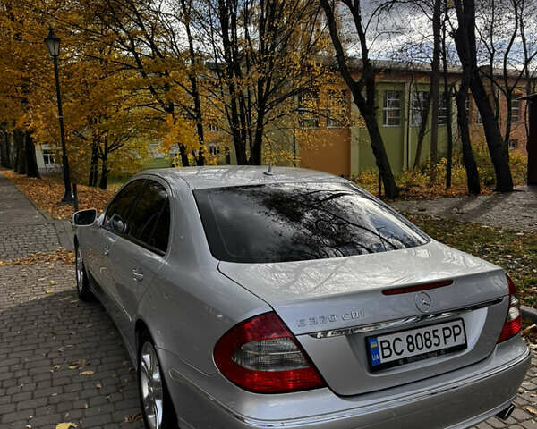 Мерседес Е-Клас 2008 у Львові на Automoto.ua Сірий Мерседес Е-Клас, об'ємом двигуна 2.99 л та пробігом 319 тис. км за 11500 $, фото 15 на Automoto.ua