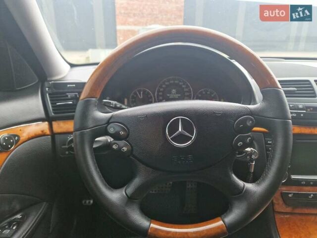 Серый Мерседес Е-Класс, объемом двигателя 1.8 л и пробегом 256 тыс. км за 8600 $, фото 25 на Automoto.ua