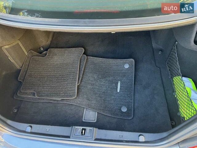 Серый Мерседес Е-Класс, объемом двигателя 2.2 л и пробегом 258 тыс. км за 11999 $, фото 34 на Automoto.ua