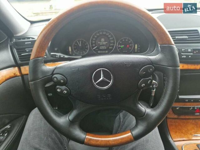 Серый Мерседес Е-Класс, объемом двигателя 1.8 л и пробегом 256 тыс. км за 8600 $, фото 30 на Automoto.ua