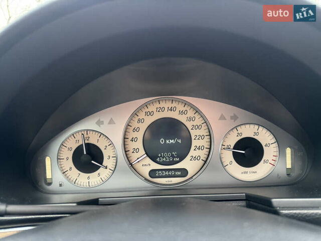 Сірий Мерседес Е-Клас, об'ємом двигуна 2.2 л та пробігом 253 тис. км за 8700 $, фото 21 на Automoto.ua
